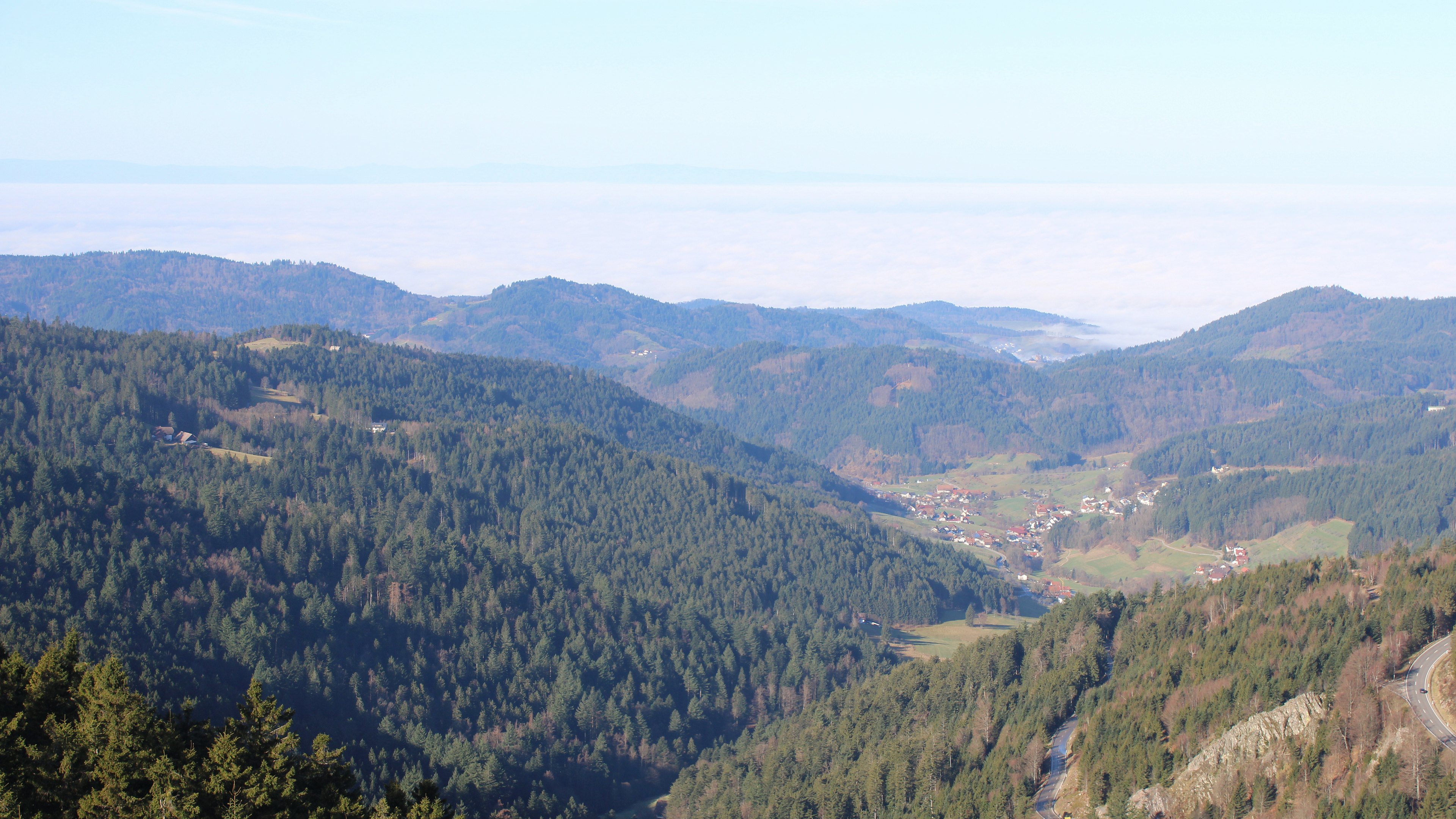 Dieses Bild zeigt eine Webcam-Aufnahme vom Achertal, aufgenommen am Donnerstag, den 26.02.2026 um 10:00 Uhr. Die Temperatur betrug 10.3°C.