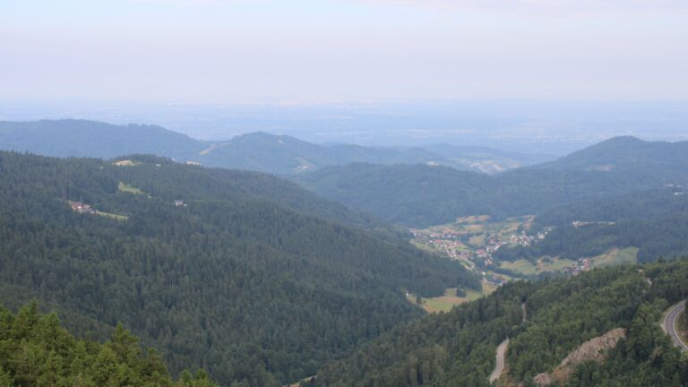 Dieses Bild zeigt eine Webcam-Aufnahme vom Achertal, aufgenommen am Freitag, den 11.07.2025 um 09:10 Uhr. Die Temperatur betrug 17.3°C.