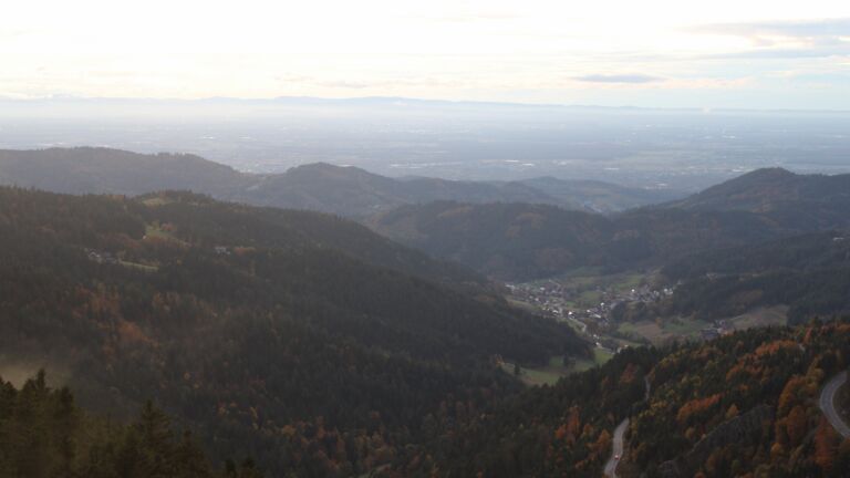 Dieses Bild zeigt eine Webcam-Aufnahme vom Achertal, aufgenommen am Montag, den 20.10.2025 um 18:40 Uhr. Die Temperatur betrug 9.2°C.
