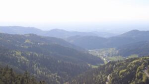 Dieses Bild zeigt eine Webcam-Aufnahme vom Achertal, aufgenommen am Samstag, den 25.04.2026 um 18:10 Uhr. Die Temperatur betrug 15.1°C.