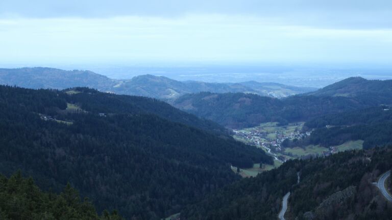 Dieses Bild zeigt eine Webcam-Aufnahme vom Achertal, aufgenommen am Sonntag, den 30.11.2025 um 08:00 Uhr. Die Temperatur betrug 4.6°C.