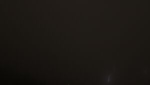 Dieses Bild zeigt eine Webcam-Aufnahme vom Achertal, aufgenommen am Freitag, den 28.11.2025 um 21:30 Uhr. Die Temperatur betrug 4°C.