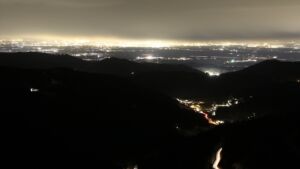 Dieses Bild zeigt eine Webcam-Aufnahme vom Achertal, aufgenommen am Mittwoch, den 19.11.2025 um 18:10 Uhr. Die Temperatur betrug -1.4°C.