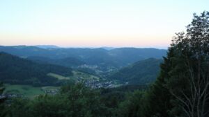 Dieses Bild zeigt eine Webcam-Aufnahme vom Achertal, aufgenommen am Montag, den 15.06.2026 um 05:40 Uhr. Die Temperatur betrug 10.1°C.