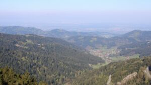 Dieses Bild zeigt eine Webcam-Aufnahme vom Achertal, aufgenommen am Mittwoch, den 22.04.2026 um 09:00 Uhr. Die Temperatur betrug 2°C.