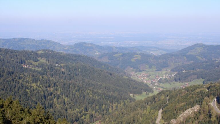 Dieses Bild zeigt eine Webcam-Aufnahme vom Achertal, aufgenommen am Mittwoch, den 22.04.2026 um 09:00 Uhr. Die Temperatur betrug 2°C.