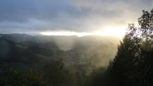 Dieses Bild zeigt eine Webcam-Aufnahme vom Achertal, aufgenommen am Sonntag, den 25.10.2026 um 16:30 Uhr. Die Temperatur betrug 6.5°C.