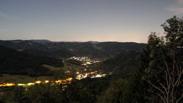 Dieses Bild zeigt eine Webcam-Aufnahme vom Achertal, aufgenommen am Mittwoch, den 02.09.2026 um 03:30 Uhr. Die Temperatur betrug 16.6°C.