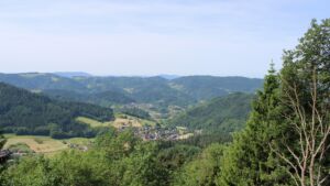 Dieses Bild zeigt eine Webcam-Aufnahme vom Achertal, aufgenommen am Samstag, den 30.05.2026 um 11:00 Uhr. Die Temperatur betrug 24.8°C.