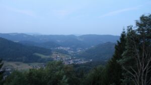 Dieses Bild zeigt eine Webcam-Aufnahme vom Achertal, aufgenommen am Sonntag, den 02.08.2026 um 05:40 Uhr. Die Temperatur betrug 18.1°C.