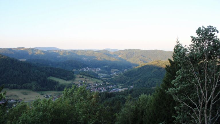 Dieses Bild zeigt eine Webcam-Aufnahme vom Achertal, aufgenommen am Mittwoch, den 12.08.2026 um 07:00 Uhr. Die Temperatur betrug 20.5°C.