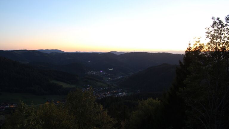 Dieses Bild zeigt eine Webcam-Aufnahme vom Achertal, aufgenommen am Montag, den 12.10.2026 um 19:10 Uhr. Die Temperatur betrug 11.6°C.