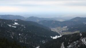 Dieses Bild zeigt eine Webcam-Aufnahme vom Achertal, aufgenommen am Mittwoch, den 14.01.2026 um 16:00 Uhr. Die Temperatur betrug 5.1°C.