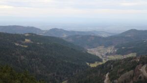 Dieses Bild zeigt eine Webcam-Aufnahme vom Achertal, aufgenommen am Freitag, den 19.12.2025 um 09:10 Uhr. Die Temperatur betrug 6.9°C.