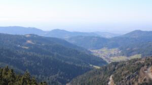 Dieses Bild zeigt eine Webcam-Aufnahme vom Achertal, aufgenommen am Donnerstag, den 26.02.2026 um 14:30 Uhr. Die Temperatur betrug 12.4°C.