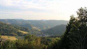 Dieses Bild zeigt eine Webcam-Aufnahme vom Achertal, aufgenommen am Sonntag, den 23.08.2026 um 19:40 Uhr. Die Temperatur betrug 18.5°C.