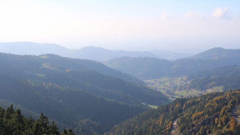 Dieses Bild zeigt eine Webcam-Aufnahme vom Achertal, aufgenommen am Sonntag, den 12.10.2025 um 16:00 Uhr. Die Temperatur betrug 10.8°C.