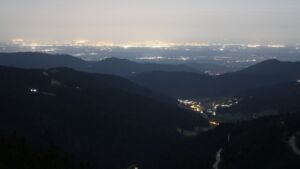 Dieses Bild zeigt eine Webcam-Aufnahme vom Achertal, aufgenommen am Samstag, den 28.02.2026 um 03:00 Uhr. Die Temperatur betrug 10.1°C.