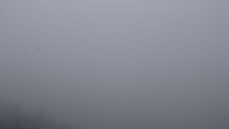 Dieses Bild zeigt eine Webcam-Aufnahme vom Achertal, aufgenommen am Freitag, den 28.11.2025 um 11:40 Uhr. Die Temperatur betrug 2.6°C.