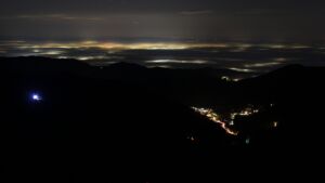 Dieses Bild zeigt eine Webcam-Aufnahme vom Achertal, aufgenommen am Mittwoch, den 17.12.2025 um 05:30 Uhr. Die Temperatur betrug 5.9°C.