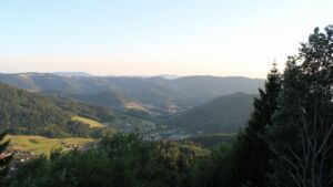 Dieses Bild zeigt eine Webcam-Aufnahme vom Achertal, aufgenommen am Samstag, den 11.07.2026 um 20:40 Uhr. Die Temperatur betrug 26°C.
