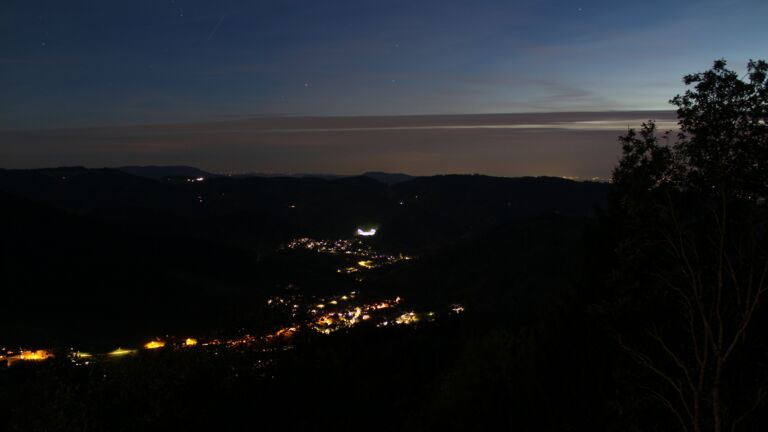 Dieses Bild zeigt eine Webcam-Aufnahme vom Achertal, aufgenommen am Donnerstag, den 24.09.2026 um 20:20 Uhr. Die Temperatur betrug 13°C.