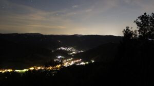 Dieses Bild zeigt eine Webcam-Aufnahme vom Achertal, aufgenommen am Dienstag, den 01.09.2026 um 21:40 Uhr. Die Temperatur betrug 17.2°C.