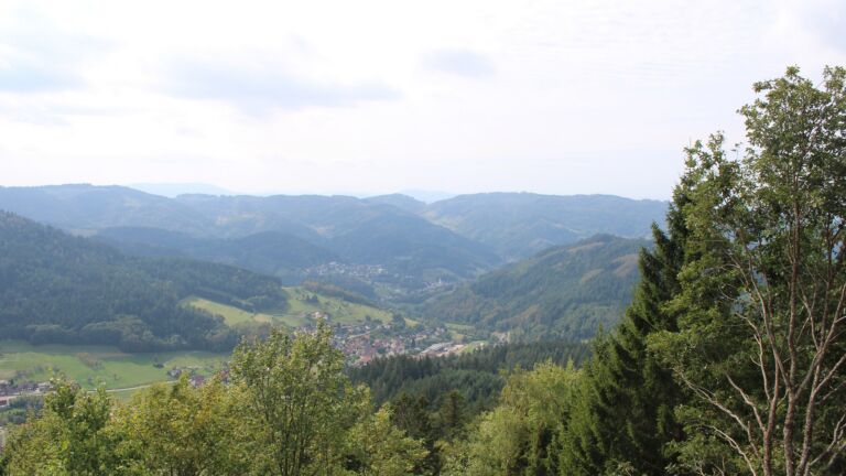 Dieses Bild zeigt eine Webcam-Aufnahme vom Achertal, aufgenommen am Donnerstag, den 24.09.2026 um 13:10 Uhr. Die Temperatur betrug 18°C.