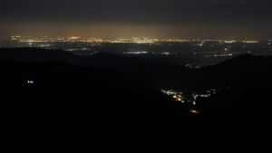 Dieses Bild zeigt eine Webcam-Aufnahme vom Achertal, aufgenommen am Mittwoch, den 25.03.2026 um 03:30 Uhr. Die Temperatur betrug 4.5°C.