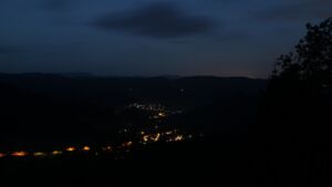 Dieses Bild zeigt eine Webcam-Aufnahme vom Achertal, aufgenommen am Donnerstag, den 21.05.2026 um 04:30 Uhr. Die Temperatur betrug 10.4°C.