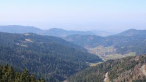 Dieses Bild zeigt eine Webcam-Aufnahme vom Achertal, aufgenommen am Mittwoch, den 04.03.2026 um 12:50 Uhr. Die Temperatur betrug 9.2°C.