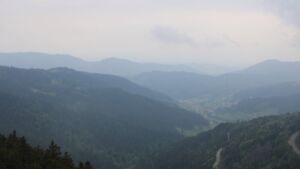 Dieses Bild zeigt eine Webcam-Aufnahme vom Achertal, aufgenommen am Donnerstag, den 07.05.2026 um 16:50 Uhr. Die Temperatur betrug 7.8°C.
