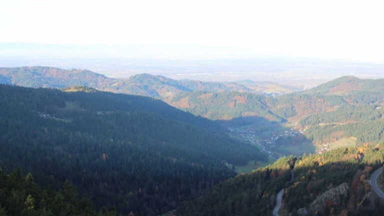 Dieses Bild zeigt eine Webcam-Aufnahme vom Achertal, aufgenommen am Mittwoch, den 05.11.2025 um 08:40 Uhr. Die Temperatur betrug 13°C.