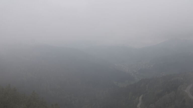 Dieses Bild zeigt eine Webcam-Aufnahme vom Achertal, aufgenommen am Sonntag, den 19.04.2026 um 09:30 Uhr. Die Temperatur betrug 7.3°C.