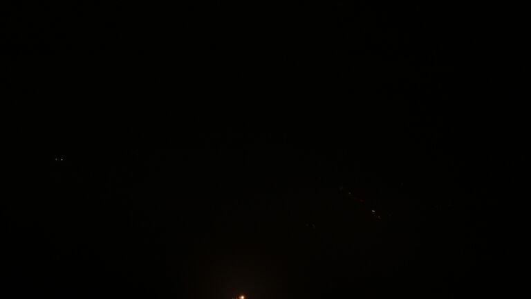 Dieses Bild zeigt eine Webcam-Aufnahme vom Achertal, aufgenommen am Mittwoch, den 24.12.2025 um 21:30 Uhr. Die Temperatur betrug -6.1°C.