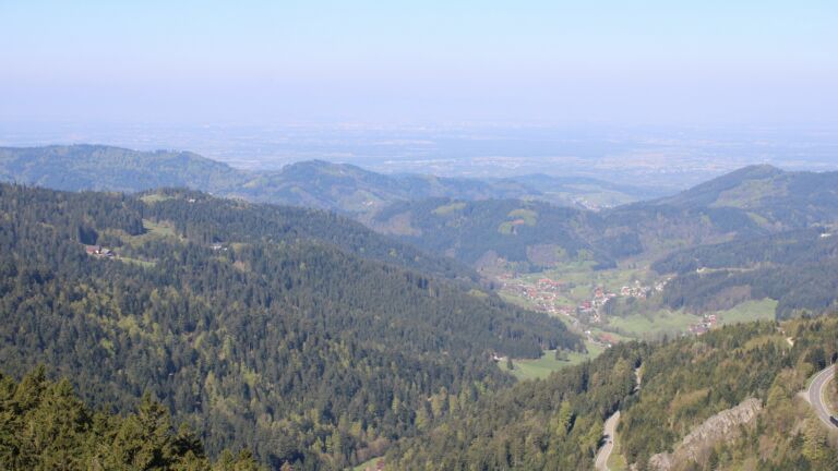 Dieses Bild zeigt eine Webcam-Aufnahme vom Achertal, aufgenommen am Mittwoch, den 22.04.2026 um 10:20 Uhr. Die Temperatur betrug 3.9°C.