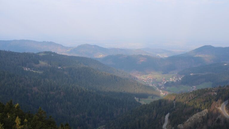 Dieses Bild zeigt eine Webcam-Aufnahme vom Achertal, aufgenommen am Samstag, den 21.03.2026 um 07:40 Uhr. Die Temperatur betrug 4.4°C.