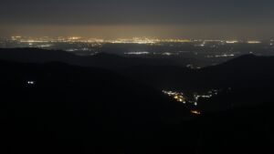 Dieses Bild zeigt eine Webcam-Aufnahme vom Achertal, aufgenommen am Mittwoch, den 25.03.2026 um 01:30 Uhr. Die Temperatur betrug 5.8°C.