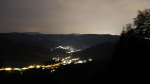 Dieses Bild zeigt eine Webcam-Aufnahme vom Achertal, aufgenommen am Dienstag, den 14.07.2026 um 23:20 Uhr. Die Temperatur betrug 23°C.
