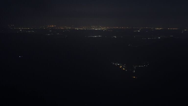 Dieses Bild zeigt eine Webcam-Aufnahme vom Achertal, aufgenommen am Mittwoch, den 15.04.2026 um 05:10 Uhr. Die Temperatur betrug 2.9°C.