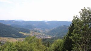 Dieses Bild zeigt eine Webcam-Aufnahme vom Achertal, aufgenommen am Samstag, den 15.08.2026 um 16:00 Uhr. Die Temperatur betrug 31°C.