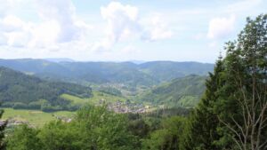 Dieses Bild zeigt eine Webcam-Aufnahme vom Achertal, aufgenommen am Donnerstag, den 21.05.2026 um 12:10 Uhr. Die Temperatur betrug 19.1°C.