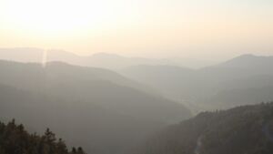 Dieses Bild zeigt eine Webcam-Aufnahme vom Achertal, aufgenommen am Donnerstag, den 19.03.2026 um 18:00 Uhr. Die Temperatur betrug 6.6°C.