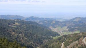 Dieses Bild zeigt eine Webcam-Aufnahme vom Achertal, aufgenommen am Donnerstag, den 16.04.2026 um 11:50 Uhr. Die Temperatur betrug 12.4°C.