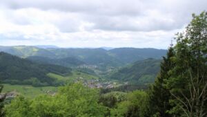 Dieses Bild zeigt eine Webcam-Aufnahme vom Achertal, aufgenommen am Dienstag, den 12.05.2026 um 12:00 Uhr. Die Temperatur betrug 3.5°C.