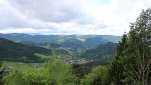 Dieses Bild zeigt eine Webcam-Aufnahme vom Achertal, aufgenommen am Montag, den 18.05.2026 um 11:20 Uhr. Die Temperatur betrug 11.2°C.
