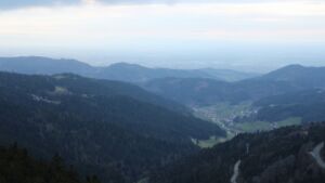 Dieses Bild zeigt eine Webcam-Aufnahme vom Achertal, aufgenommen am Sonntag, den 05.04.2026 um 19:50 Uhr. Die Temperatur betrug 7.1°C.