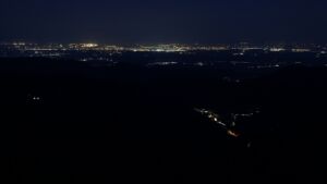 Dieses Bild zeigt eine Webcam-Aufnahme vom Achertal, aufgenommen am Freitag, den 17.04.2026 um 05:30 Uhr. Die Temperatur betrug 9.7°C.