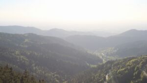 Dieses Bild zeigt eine Webcam-Aufnahme vom Achertal, aufgenommen am Donnerstag, den 30.04.2026 um 19:10 Uhr. Die Temperatur betrug 10.3°C.