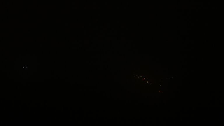 Dieses Bild zeigt eine Webcam-Aufnahme vom Achertal, aufgenommen am Mittwoch, den 26.11.2025 um 01:30 Uhr. Die Temperatur betrug -0.7°C.